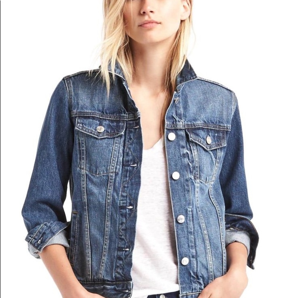 Gap Denim Jacket Size M!